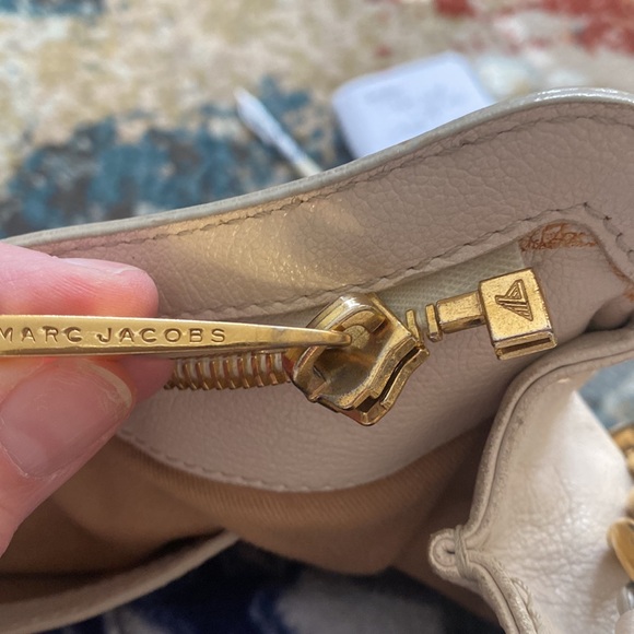 Marc Jacob’s Quilted Bone Hobo - Picture 12 of 15